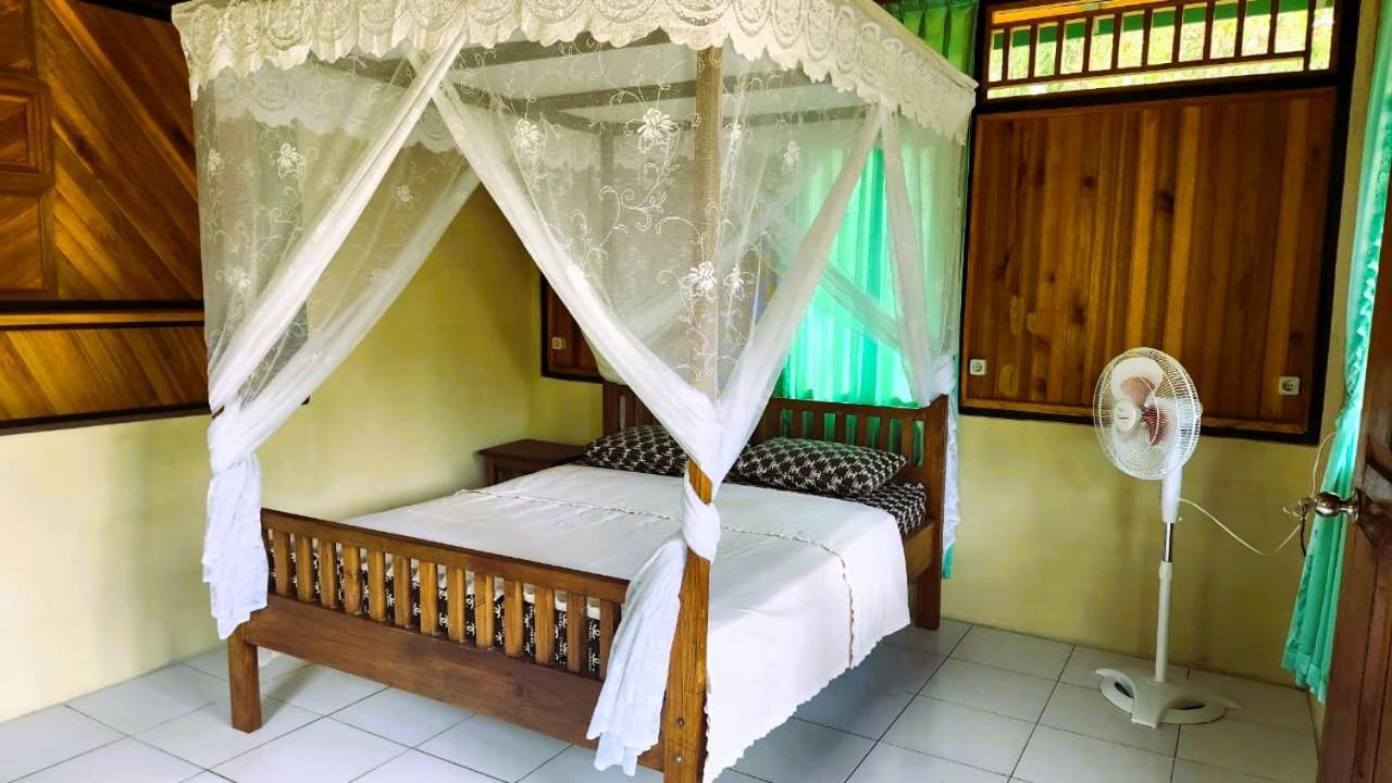 Bunaken Sea Garden Resort Exterior photo
